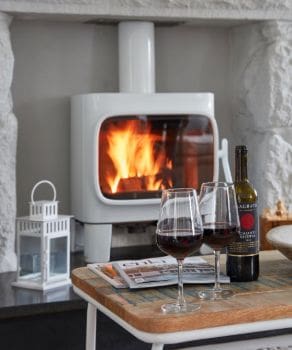 fireplace at luxury cottage in cornwall to rent